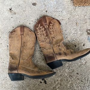 Ariat 15725 6B heritage brown leather cowboy boots